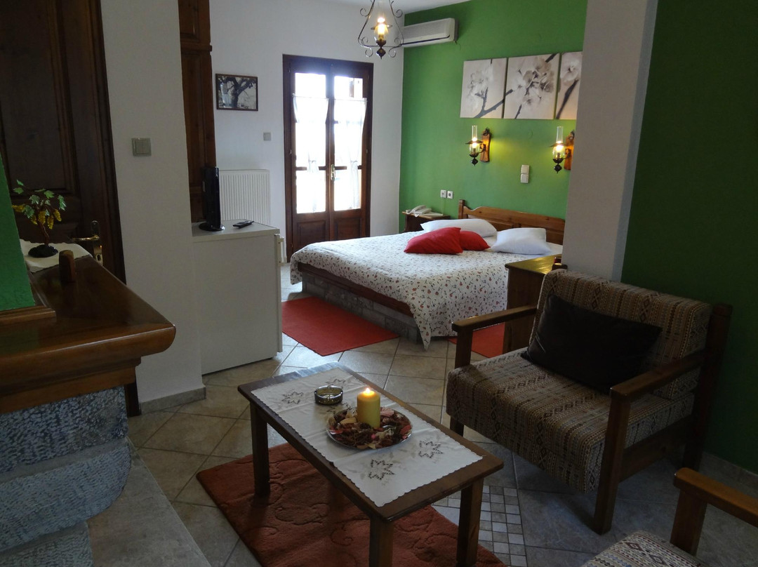 Milopotamos酒店住宿-Aggelika