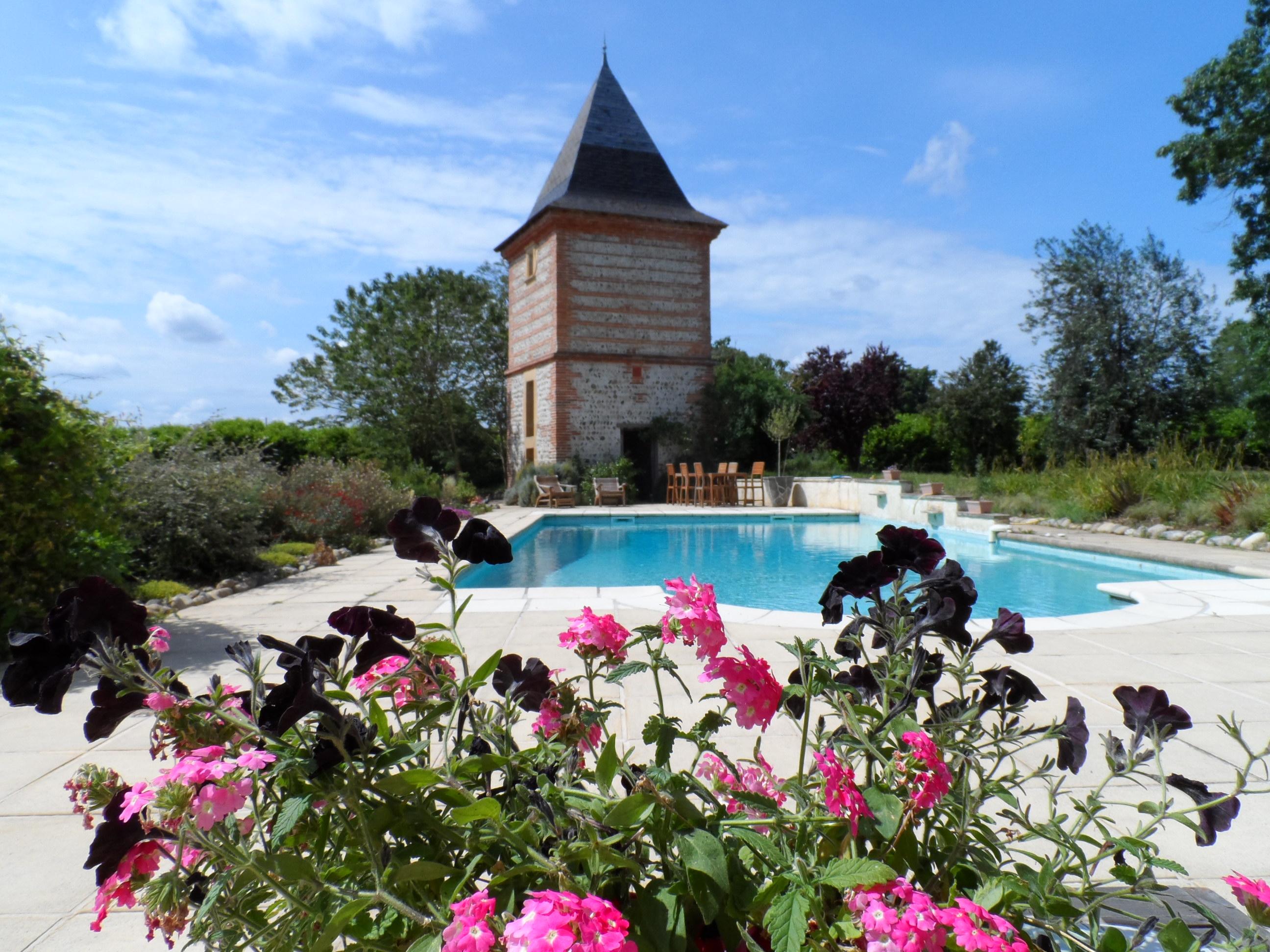 Château Sardac-官方