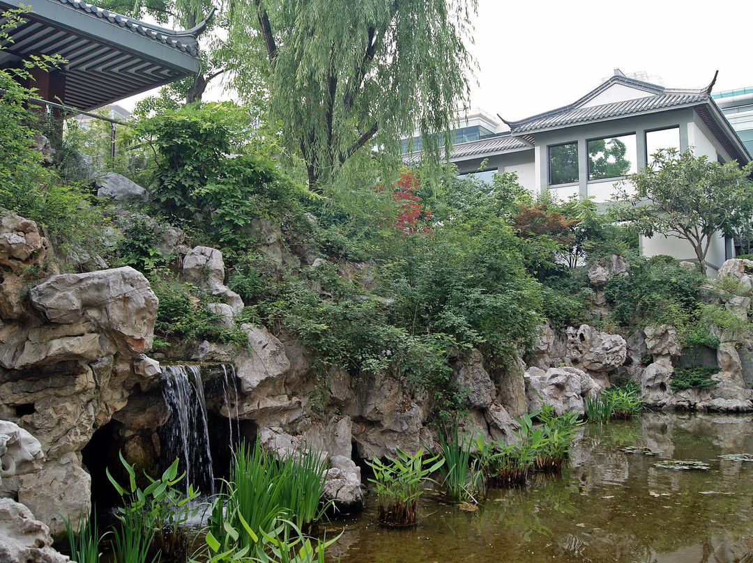 苏州托尼洛兰博基尼书苑酒店主图