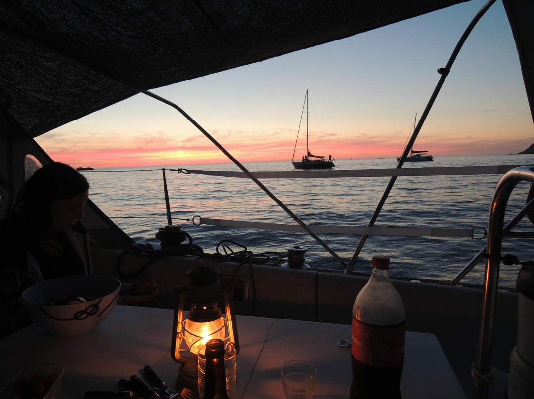 Shaka Sailing-Saint Florent必去景点