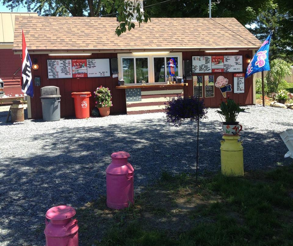 Bradford餐馆和美食-In Season Ice Cream and Snack Shop