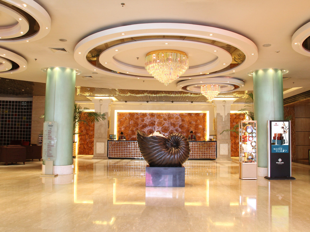 百纳中心大酒店主图