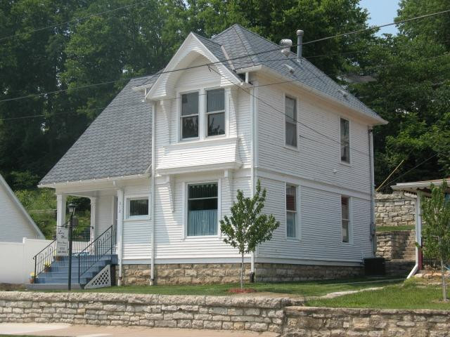 Lucy Maes Guest House主图