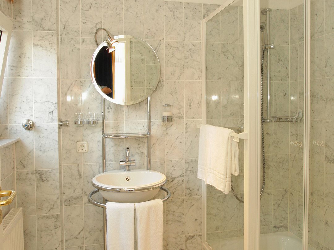 德尔别墅酒店主图