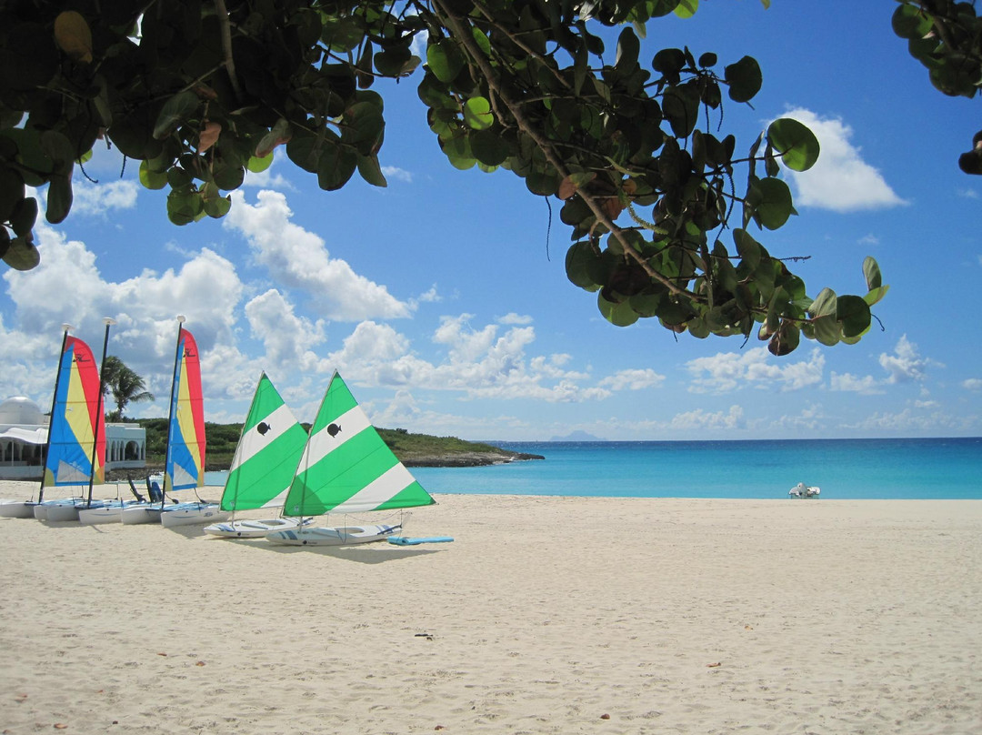 Maundays Bay-West End Village必去景点