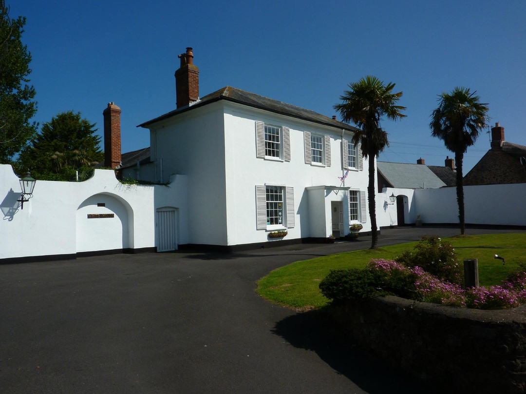 Washford酒店住宿-The White House