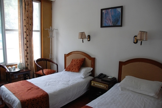 望秀山大酒店主图