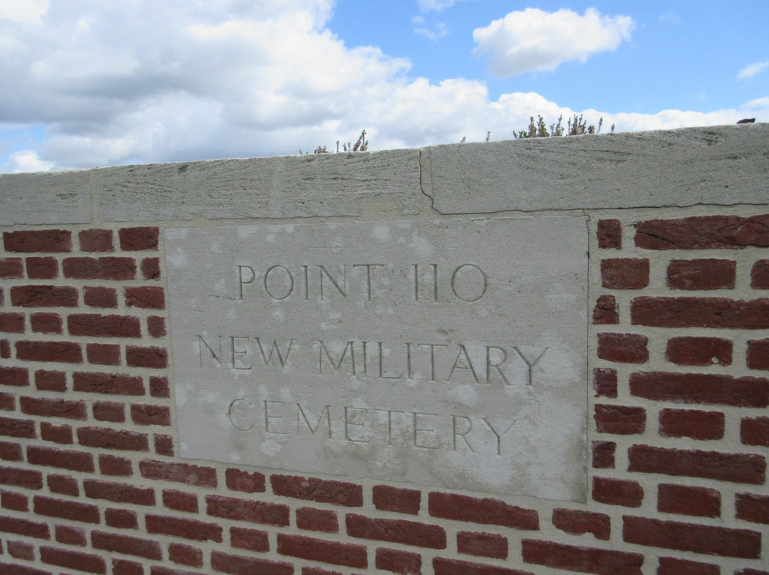 Point 110 New Military Cemetery景点图片