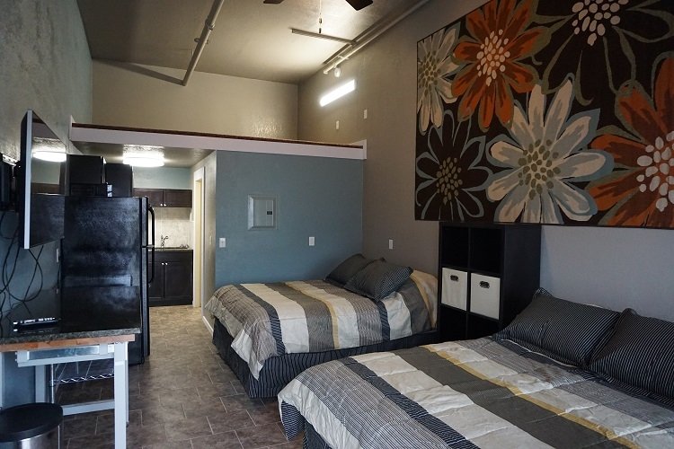 Riverfront Studio Suites-官方