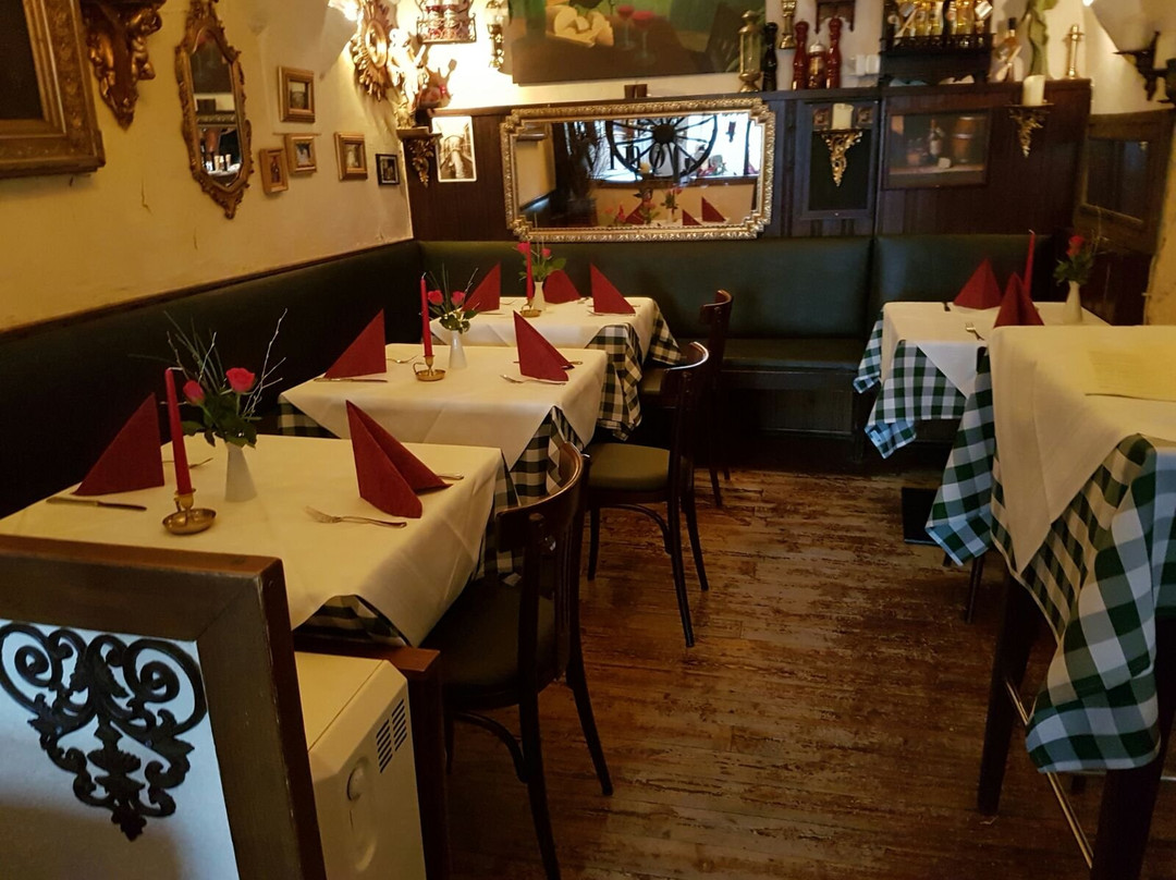 Pfaffenhofen an der Ilm餐馆和美食-Ristorante Weinschwärmer