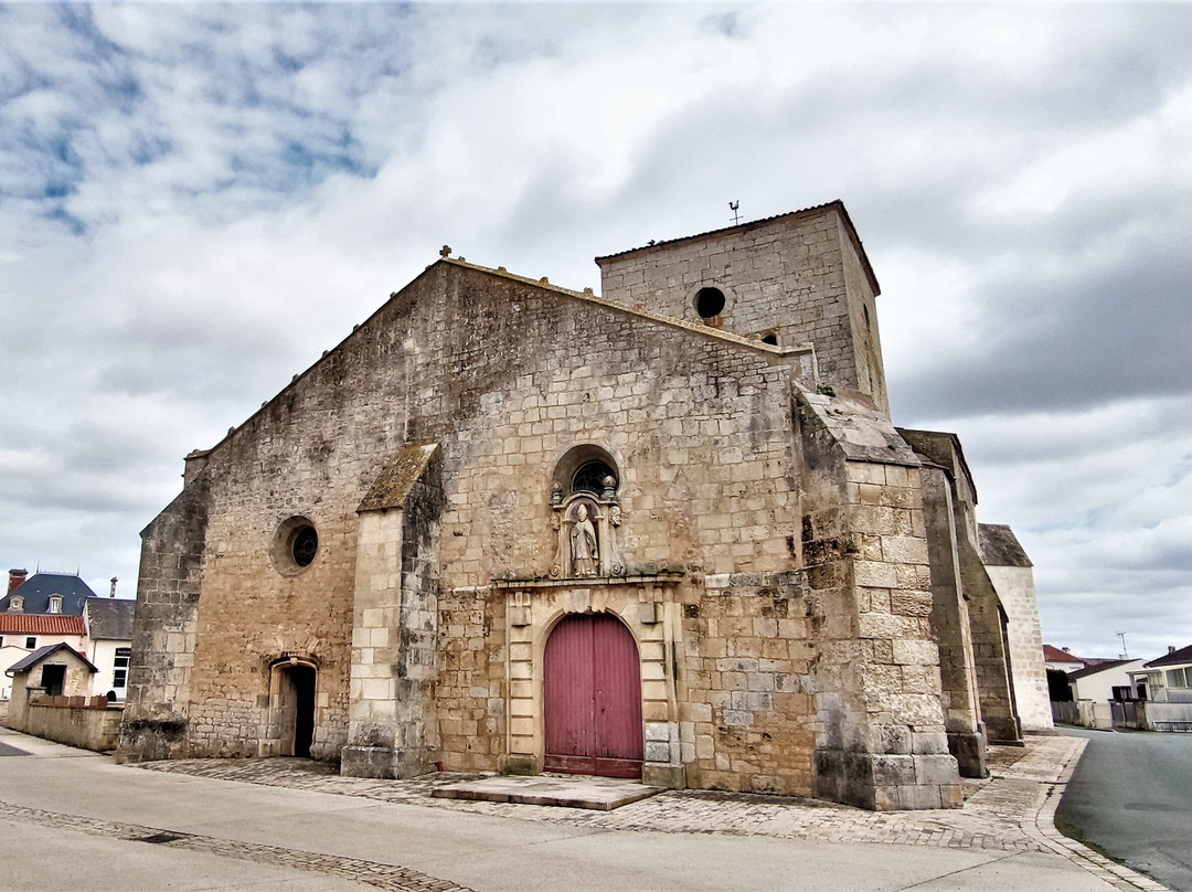 Eglise St-Hilaire (de Nalliers)-Nalliers必去景点