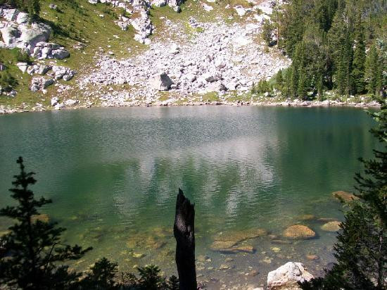 Amphitheater Lake-大提顿国家公园必去景点