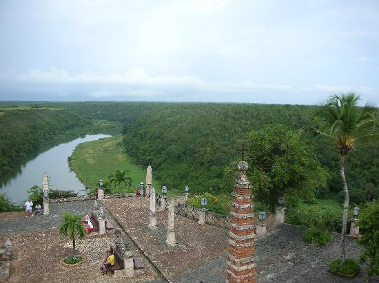阿尔托斯香凡村-拉罗马纳必去景点