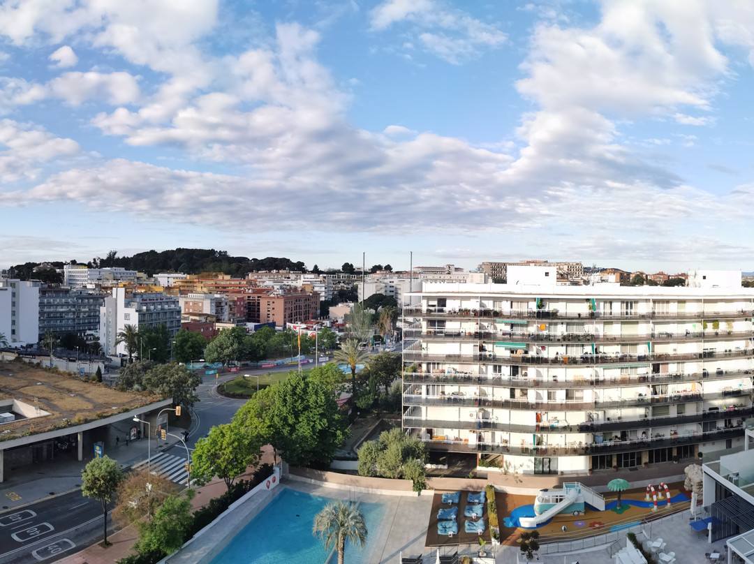 L'Azure Hotel主图