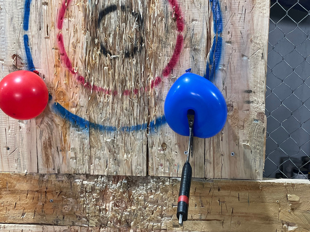 Kiss My Axe - Axe Throwing Brookvale景点图片