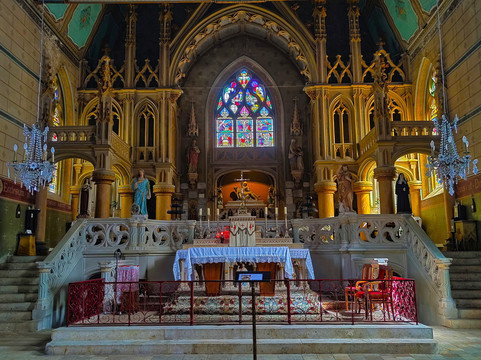 Église Saint Jean Baptiste-Villedieu-le-Chateau必去景点