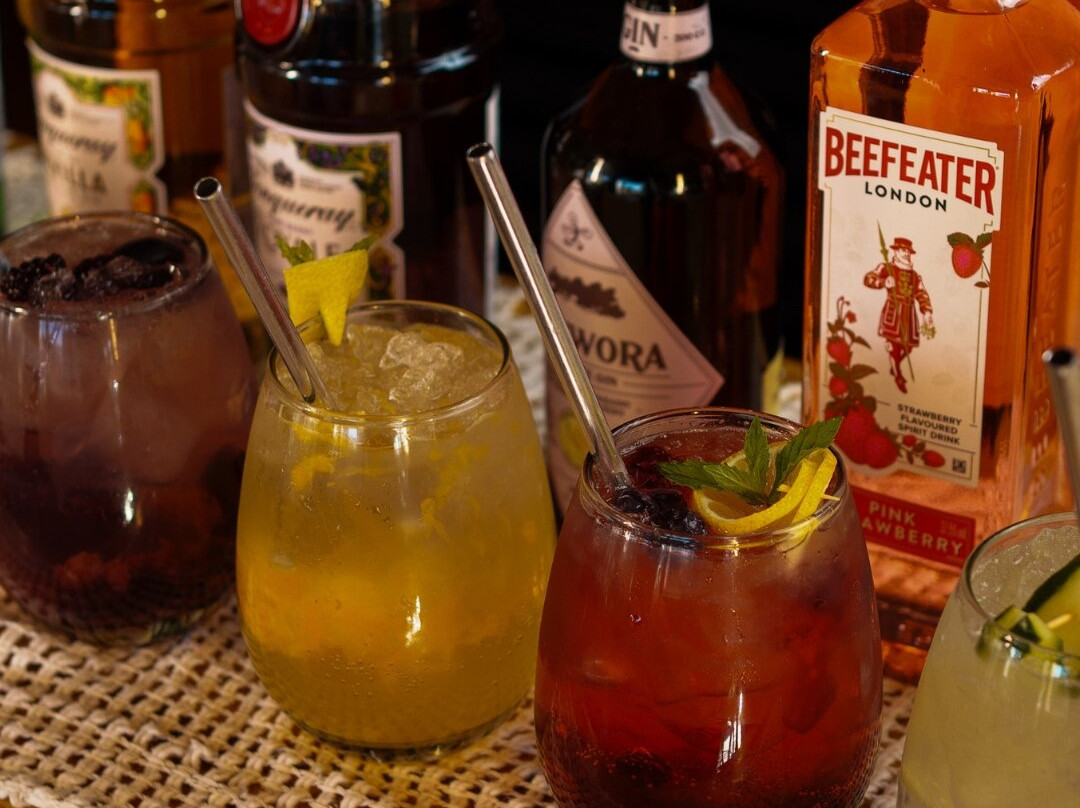 SANTA Resto Bar