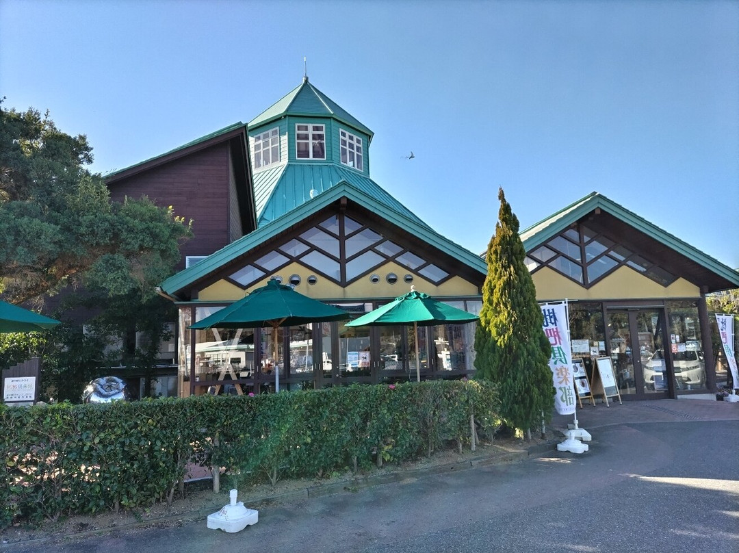 Michi-no-Eki Tomiura Biwa Club景点图片