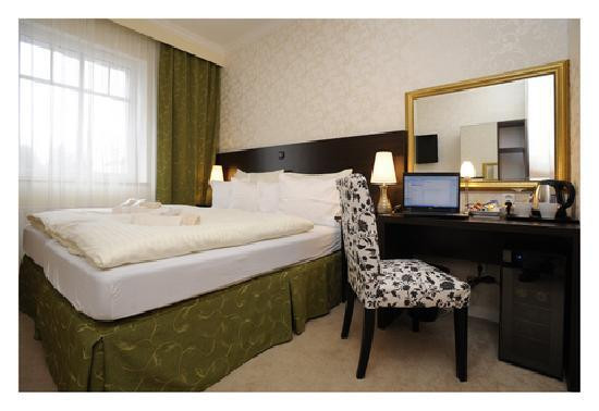 派特罗恩时尚酒店