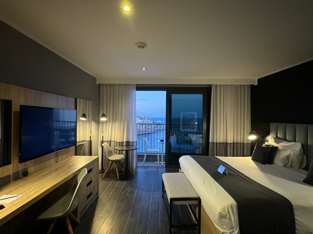 斯爵特湾集团酒店主图