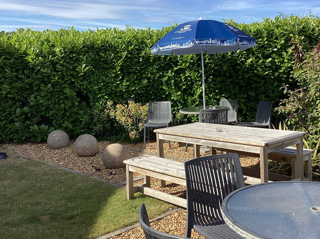 Crown Lodge Hotel主图