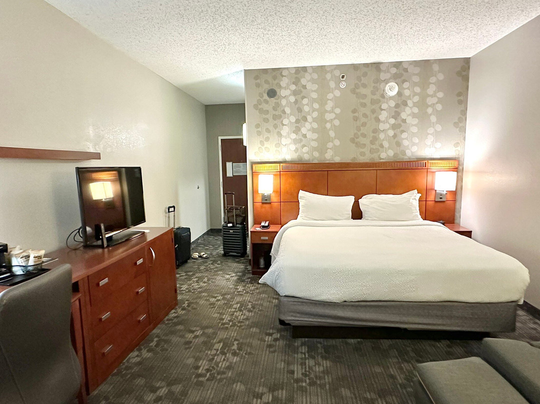 Courtyard by Marriott Raleigh Cary主图