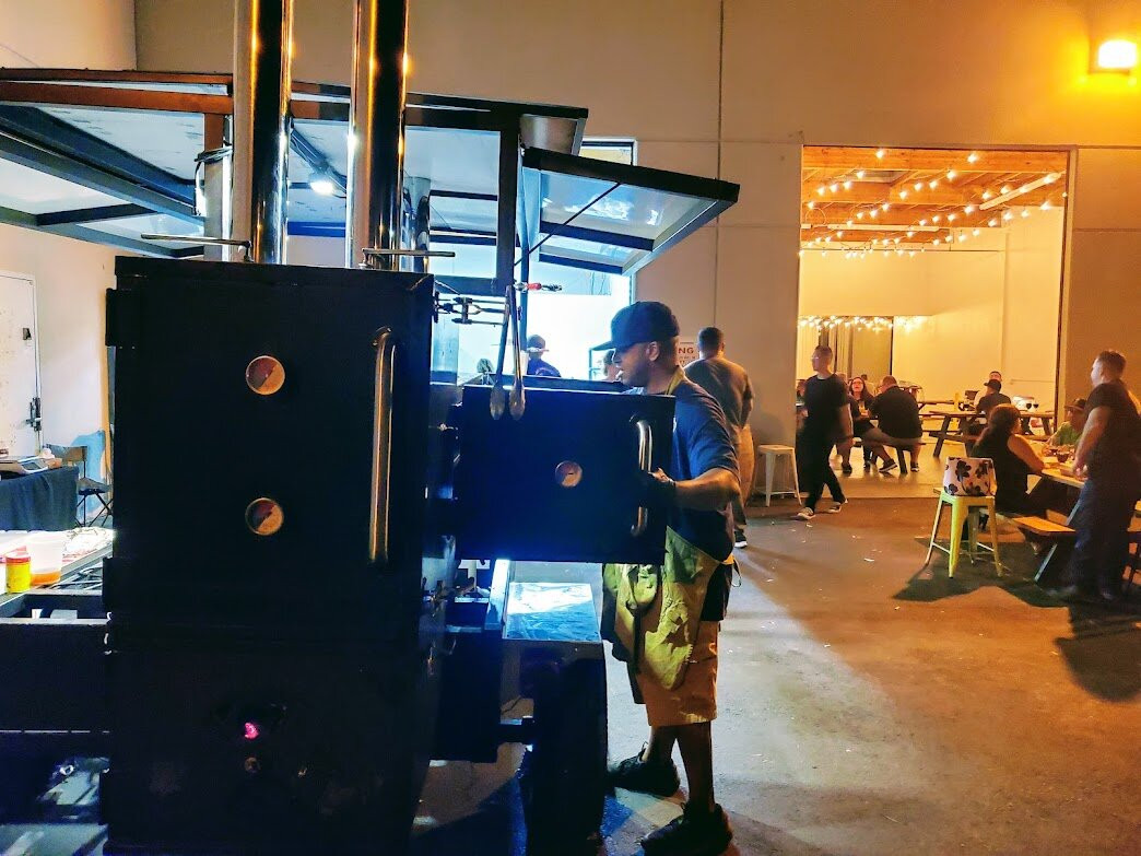 Storytellers Brewery & Meet House-科罗纳必去景点