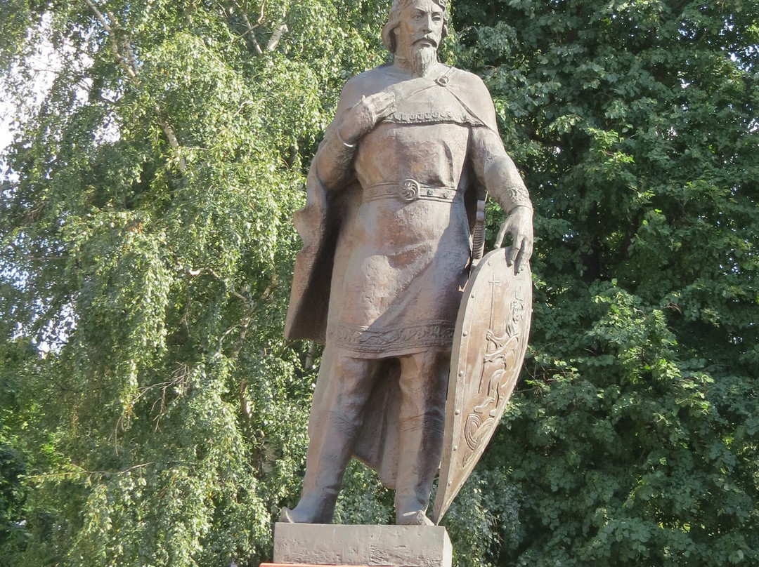 Monument to Alexandr Nevskiy景点图片