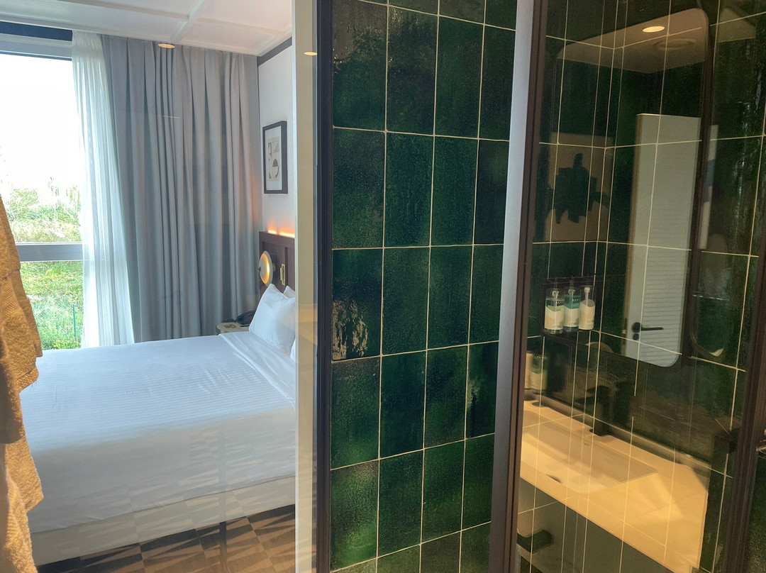 Hotel Tres Reyes San Sebastian主图