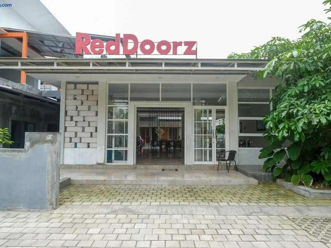 红多兹酒店-近布洛拉克里多索诺体育场