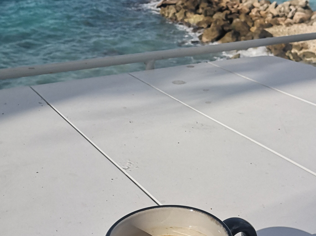 Waterside Apartments主图