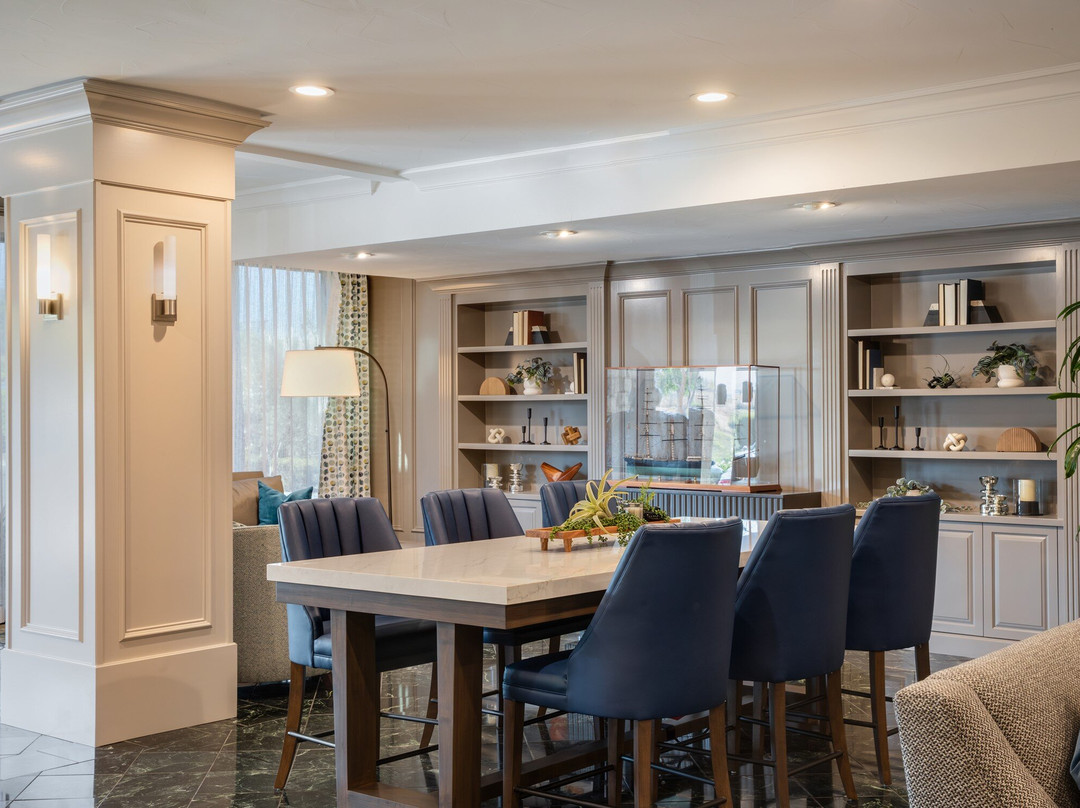 约巴林达艾瑞斯套房酒店主图