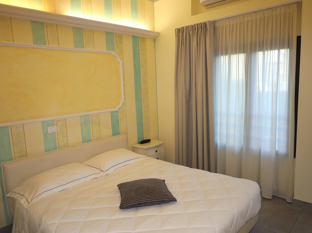 Hotel Continental主图