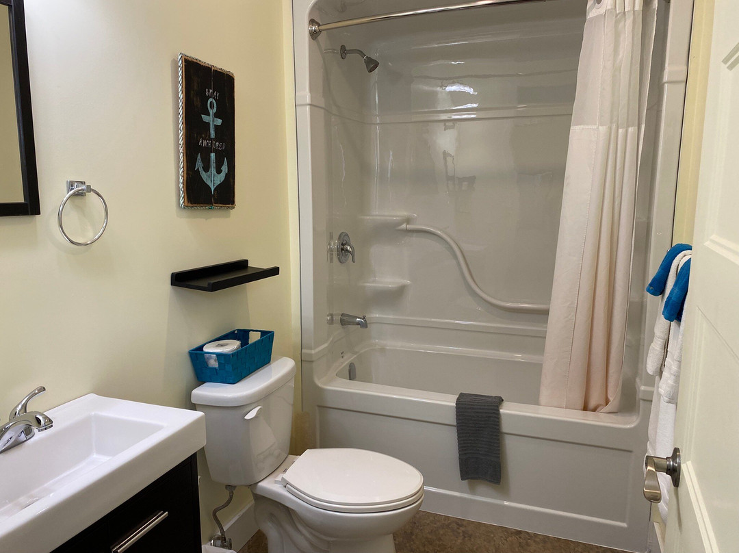 Lighthouse and Beach Motel主图