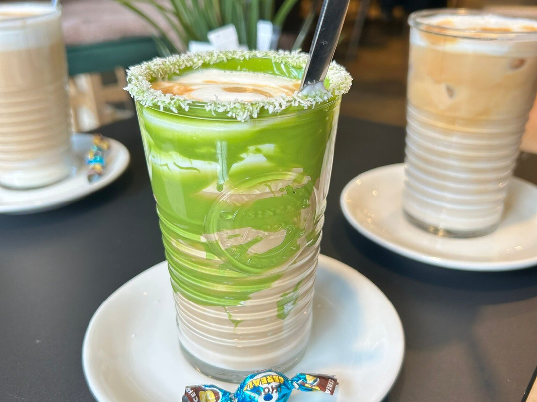 Summit Coffee & Lounge