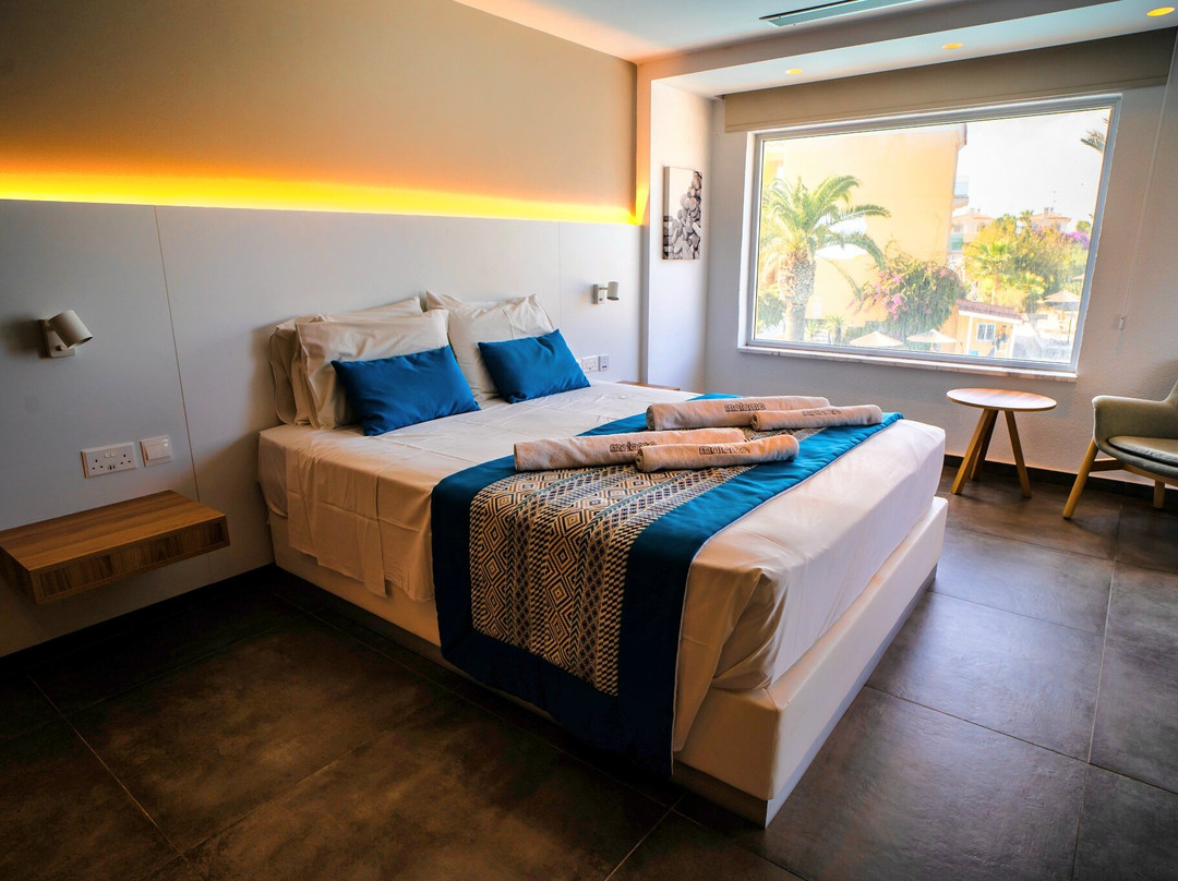 Malama Beach Holiday Village主图