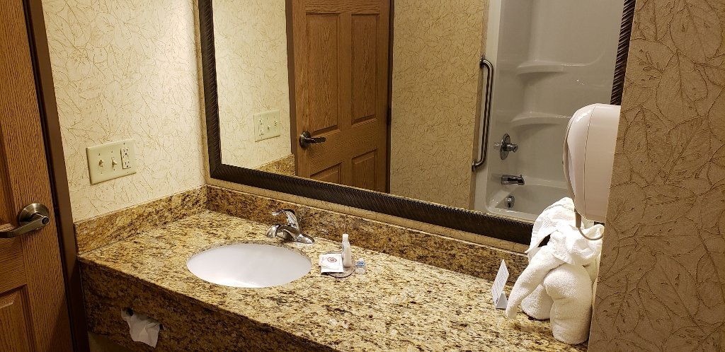 Comfort Inn & Suites Chillicothe-浴室