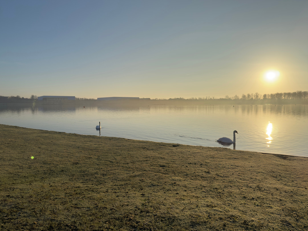 Premier Inn Milton Keynes (Willen Lake) Hotel主图