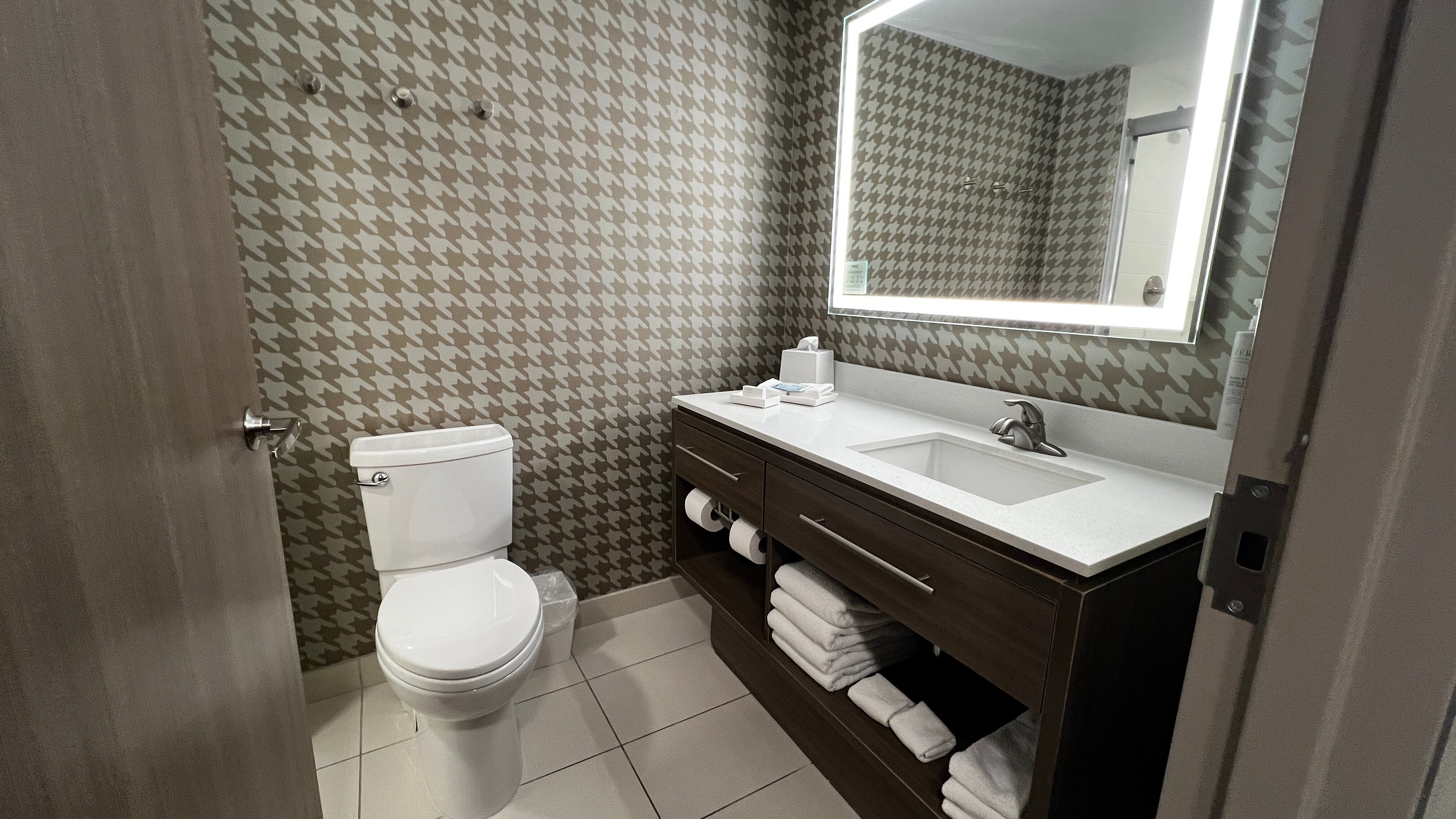 Home2 Suites By Hilton Omaha I-80 At 72nd Street-浴室