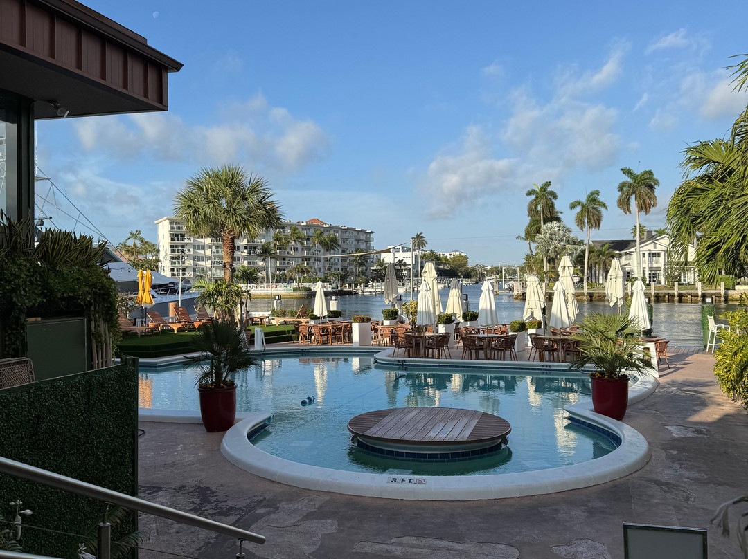 Sands Harbor Resort & Marina主图