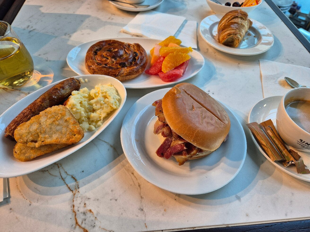 British Airways Galleries Club Lounge-豪恩斯洛必去景点