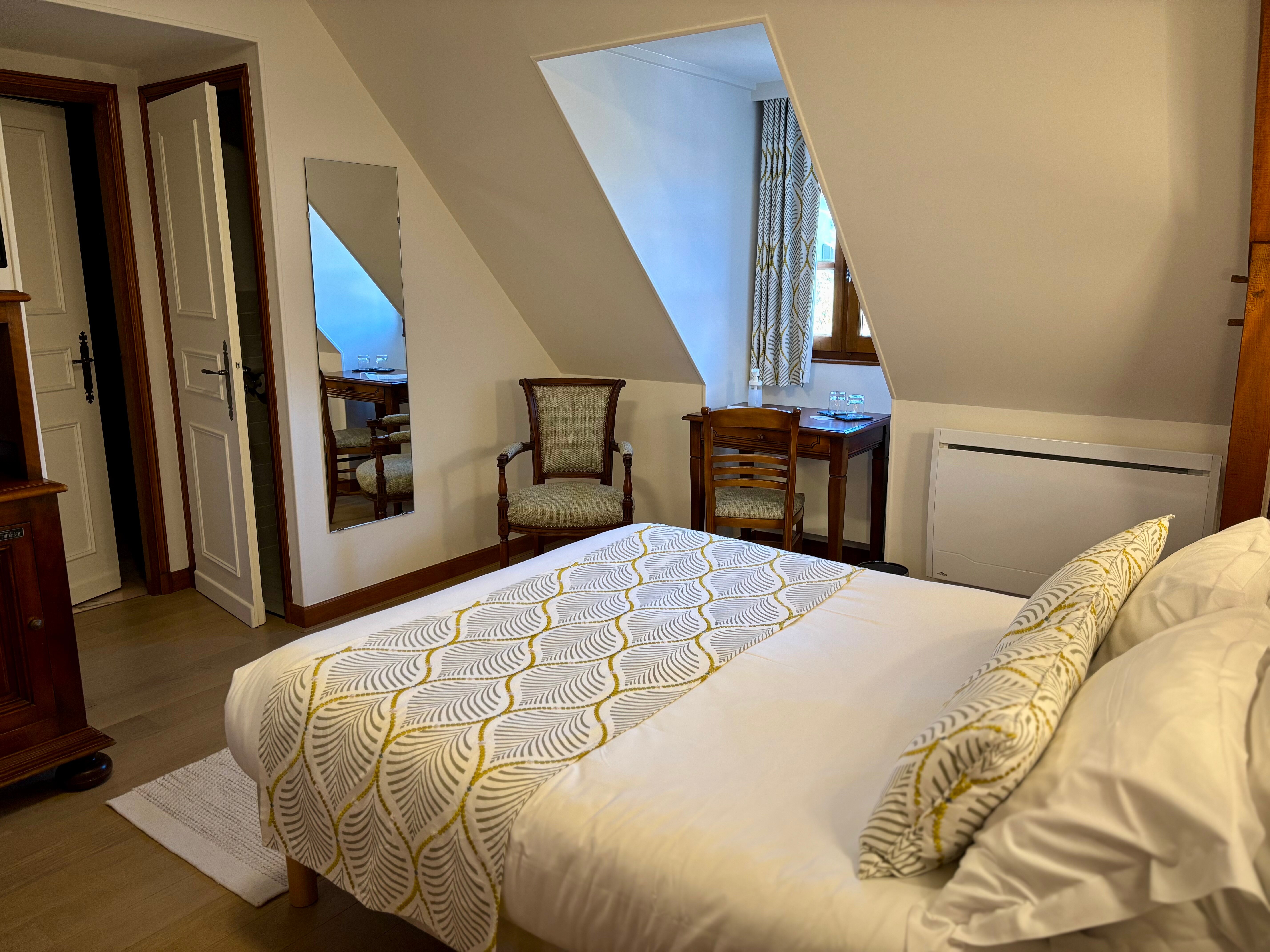 Hôtel Le Manassès-客卧