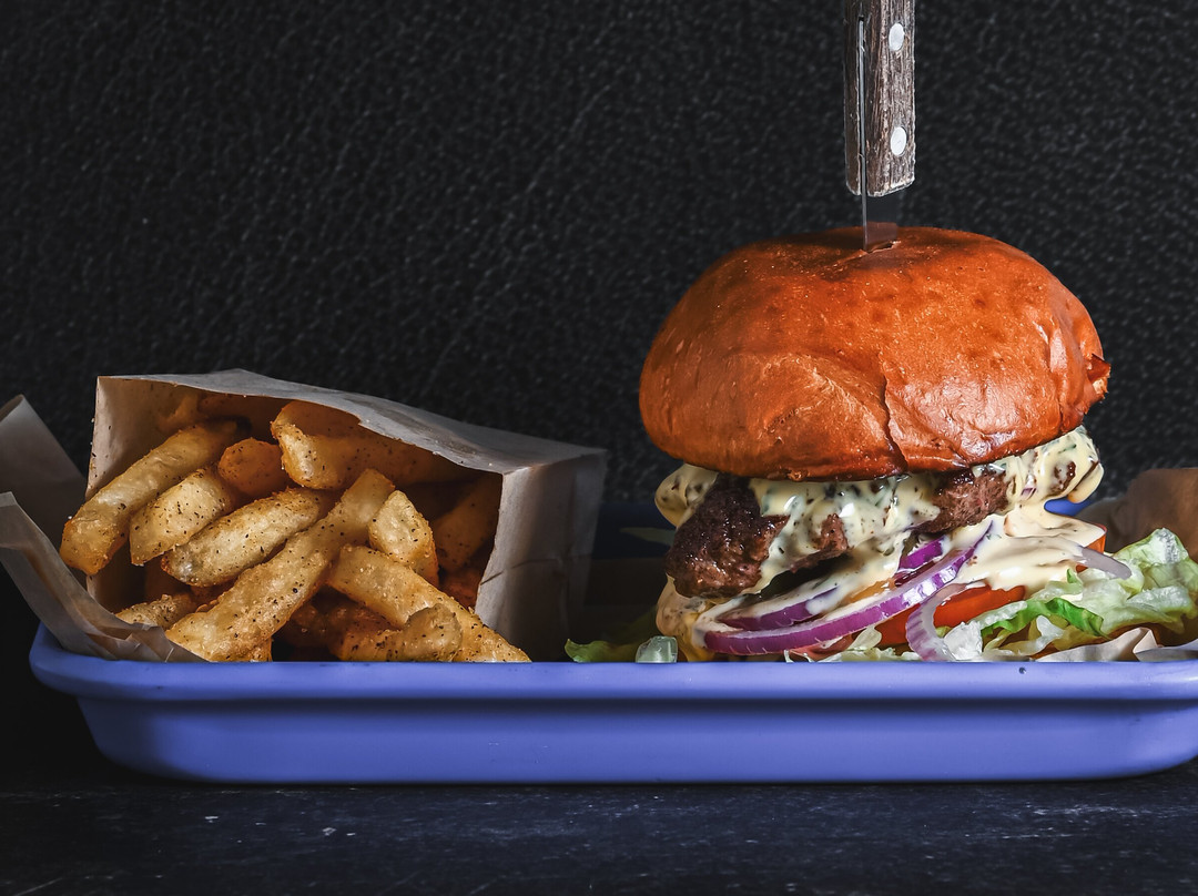 Clark餐馆和美食-Big House Burgers