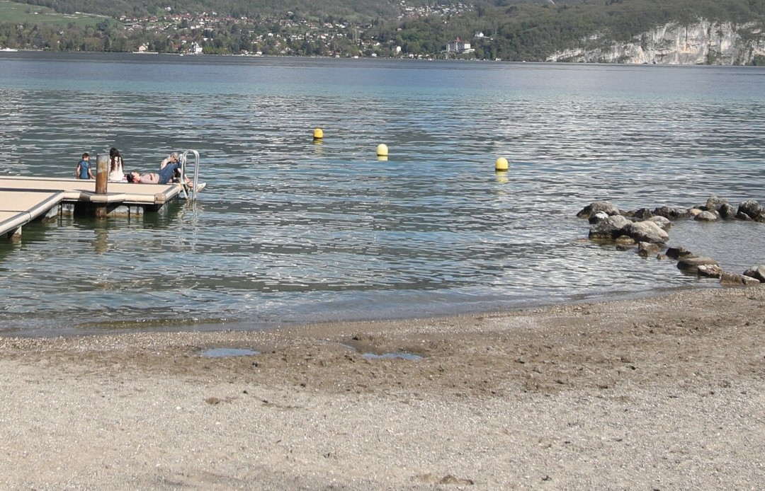 Plage de Sevrier景点图片