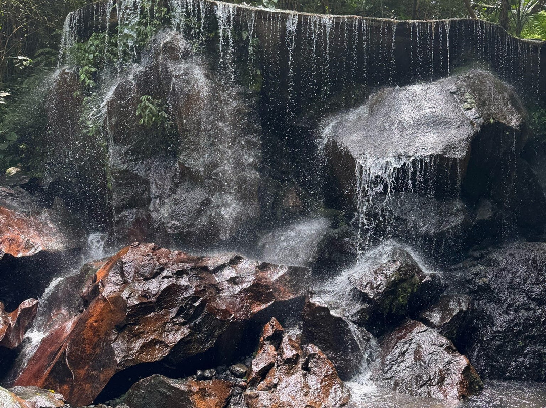 Goa Raja Waterall-Tembuku必去景点