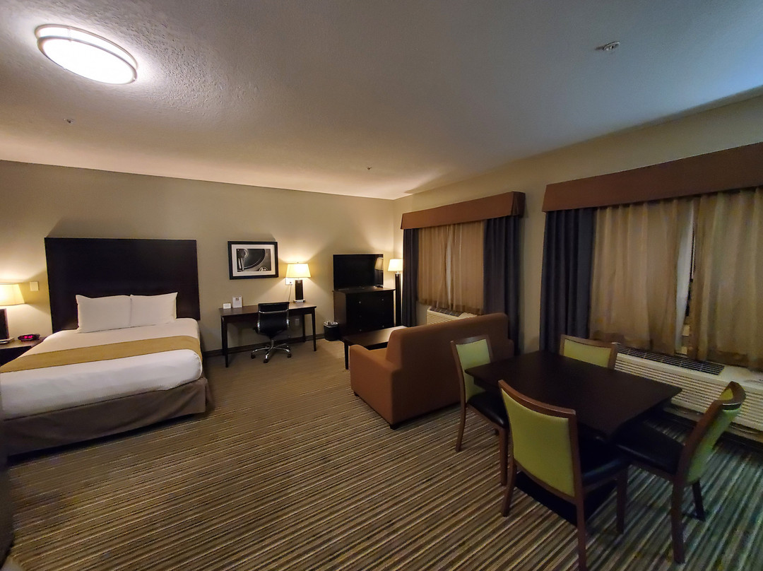 Best Western Plus Fort Saskatchewan Inn & Suites主图