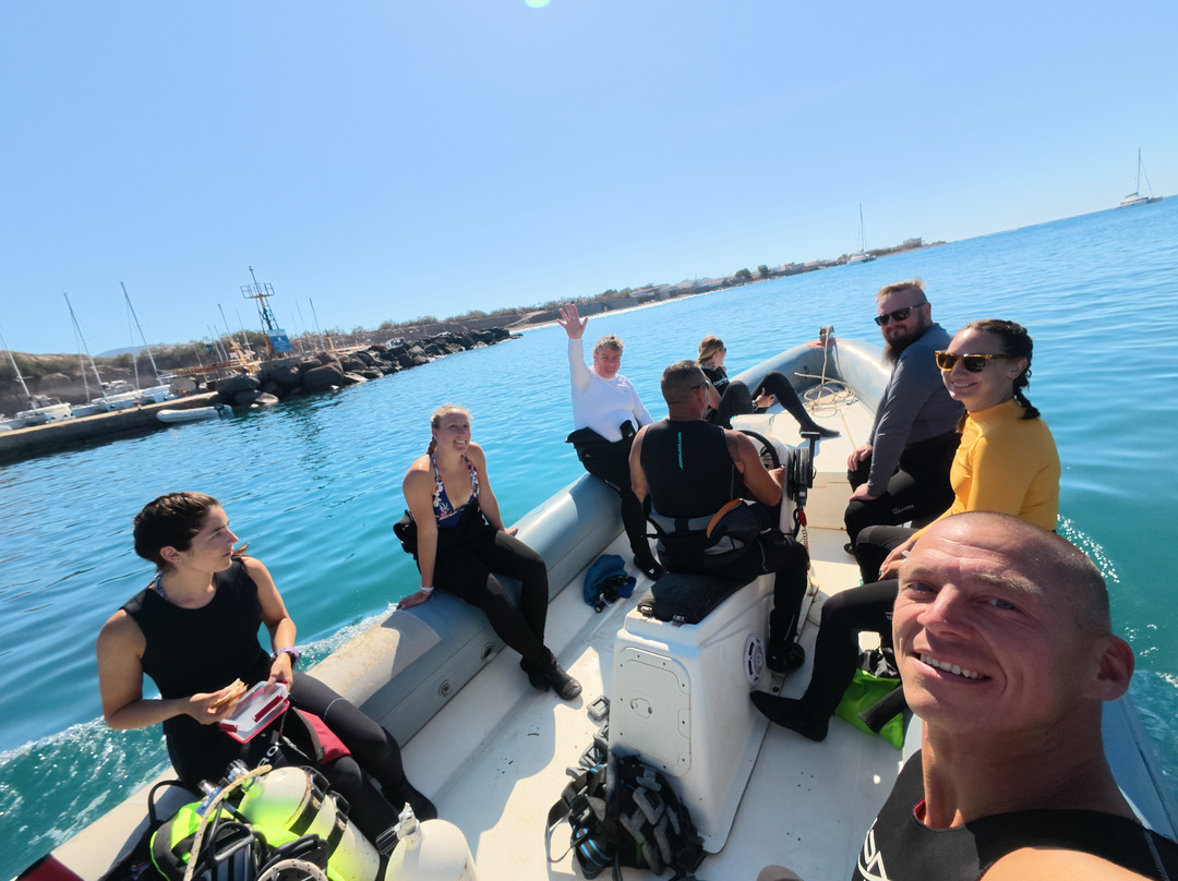 Caldera Diving Center-佩里沃罗必去景点