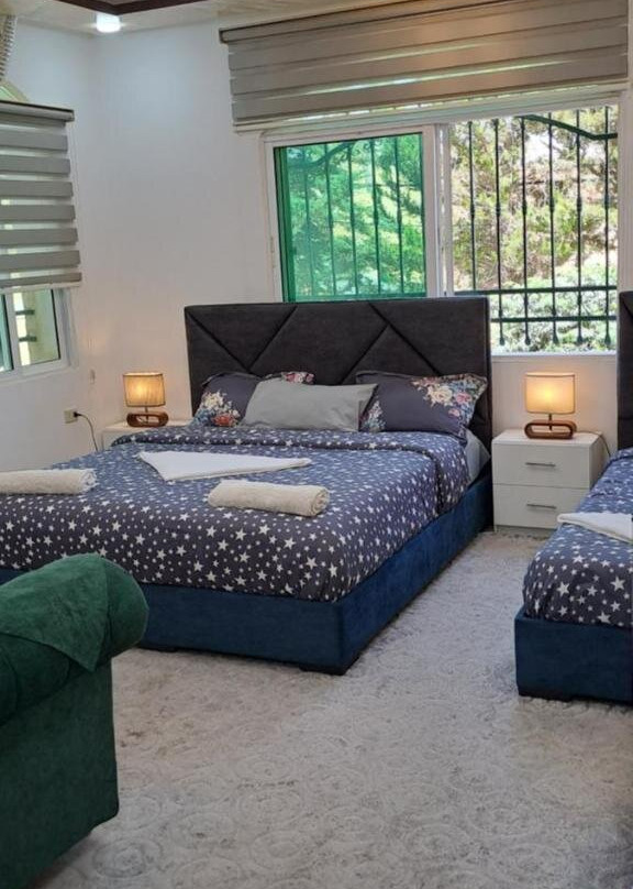 Hadrian's Arch主图