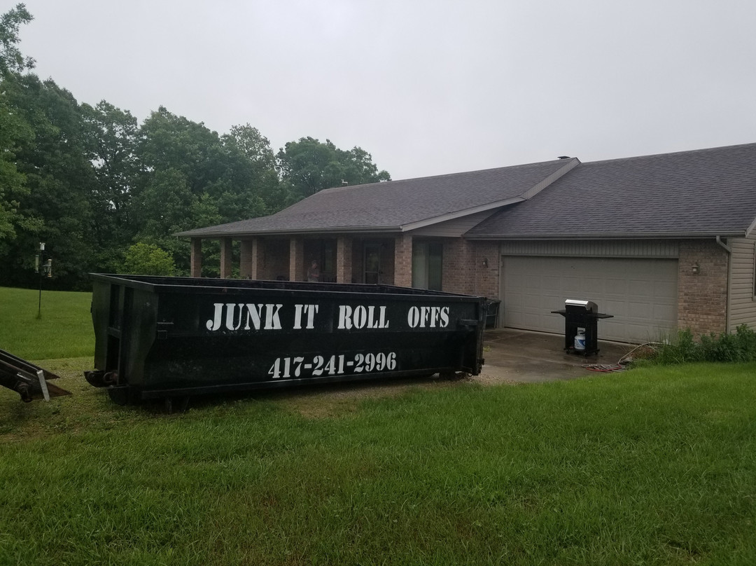Junk It Roll Offs-Fordland必去景点