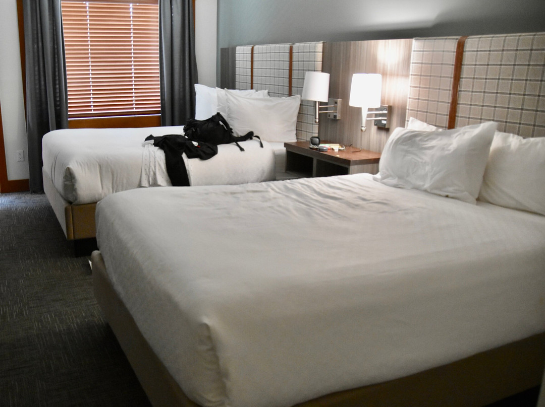 麋鹿岭度假酒店主图